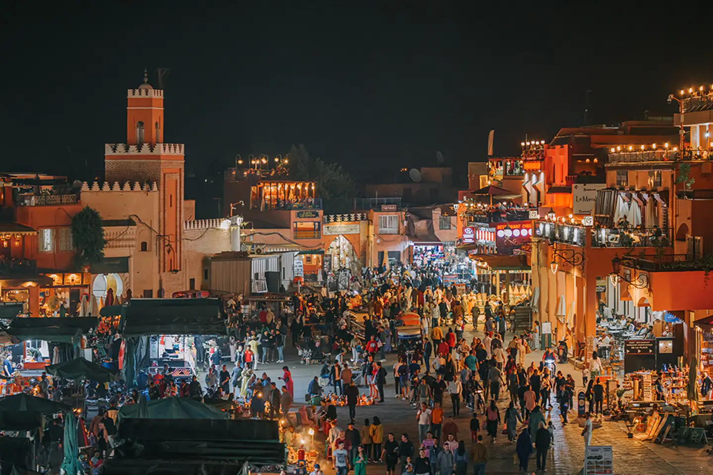 سائح أجنبي يشيد بسرعة تدخل الأمن بمراكش بعد تعرضه للابتزاز